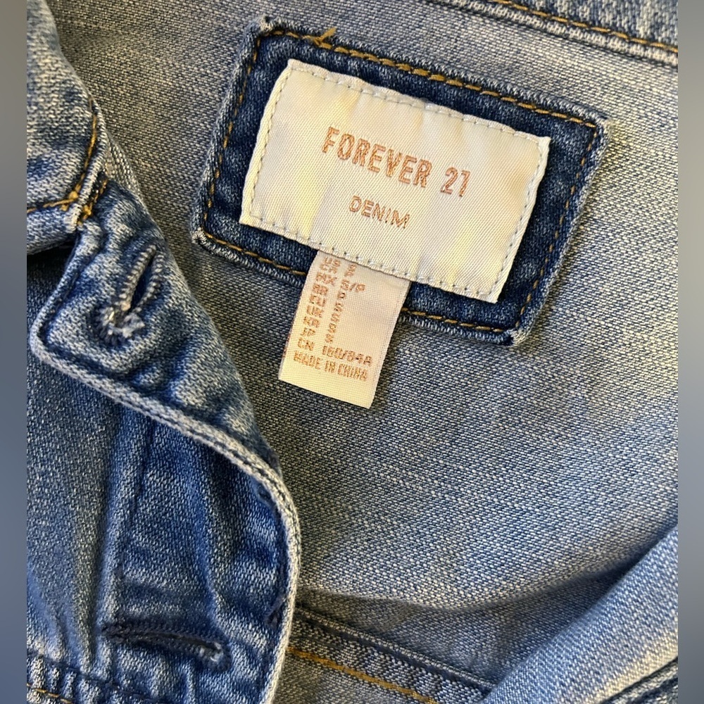 Forever 21 Distressed Blue Denim Jacket, size S - Picture 5 of 5